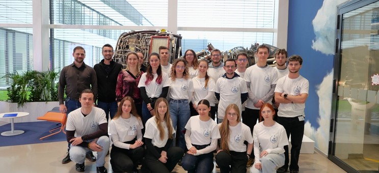 Wizyta studyjna SKNL „LogON” w przedsiębiorstwie MTU Aero Engines Polska